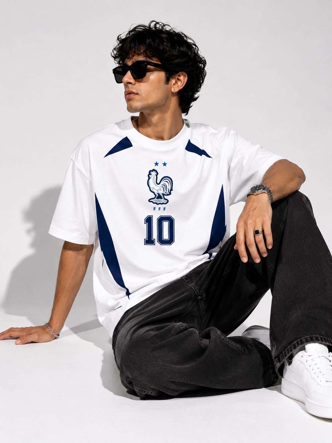France No. 10 Oversized Football T-Shirt – White Edition